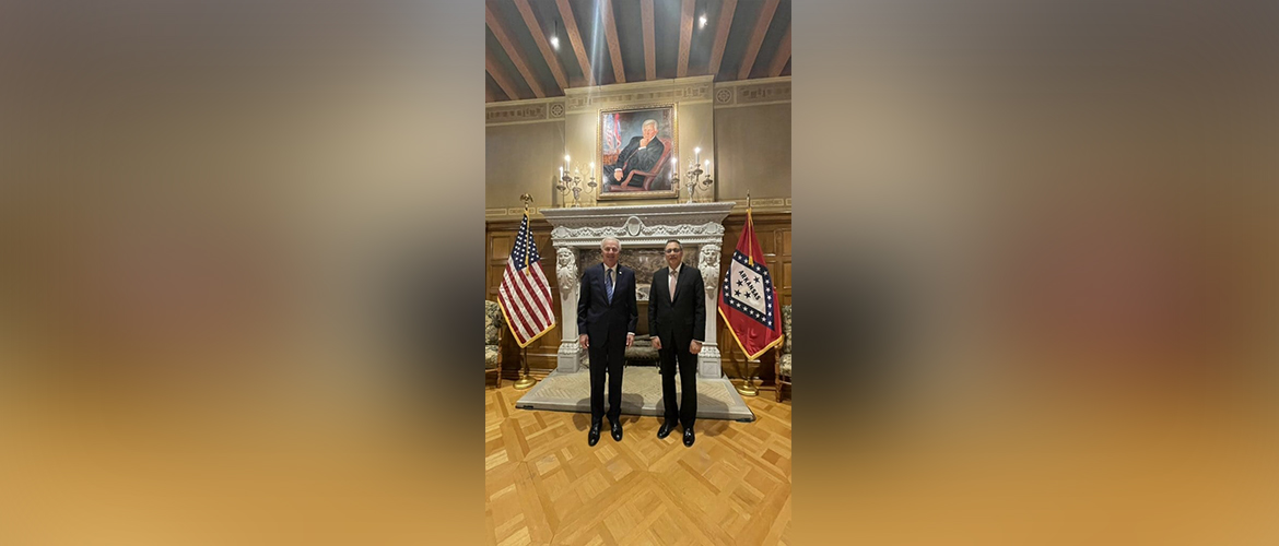  Consul General met Governor of Arkansas Asa Hutchinson on September 1,2021